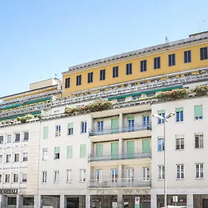Como City Home Apartment