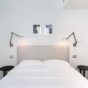 Palazzo La Cortesella - Modern Design & Location Apartamento