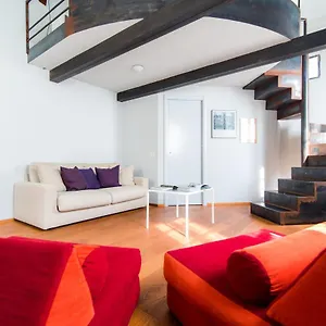 Apartment Antica Via Volta - The House Of Travelers, Como