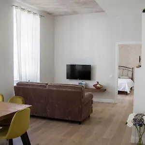 Vintage Apartment