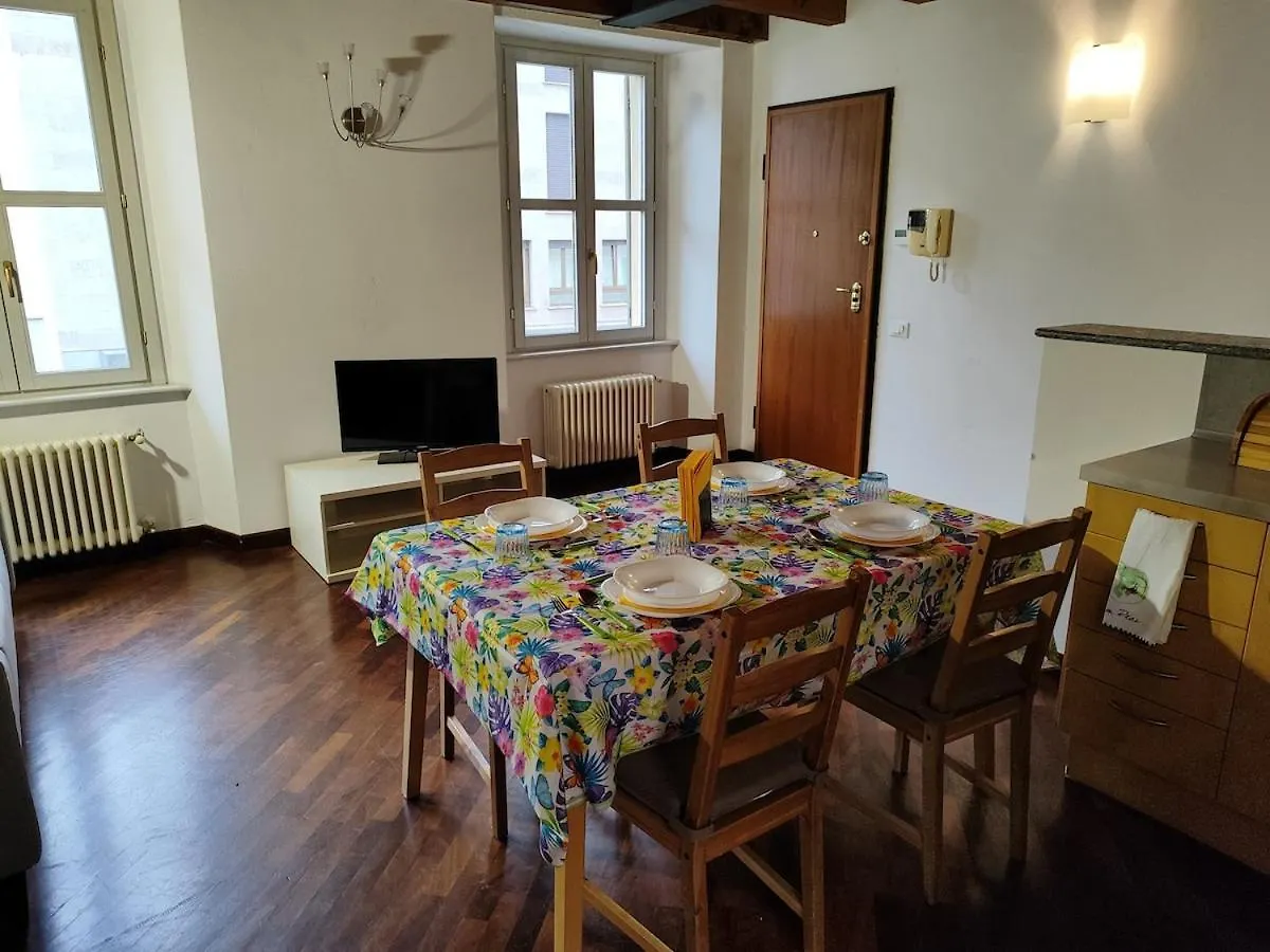 Como Appartamento Centralissimo Casa Volt 0*,
